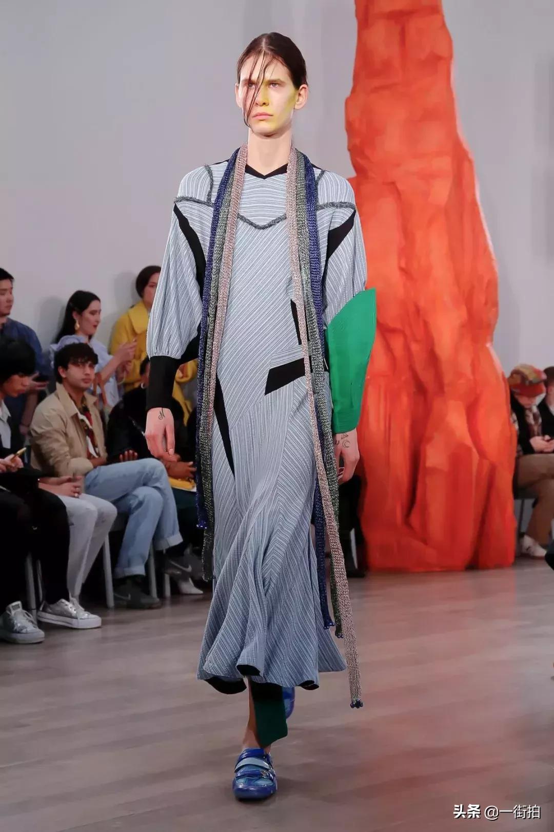 伦敦时装周装束,伦敦时装周化妆视频