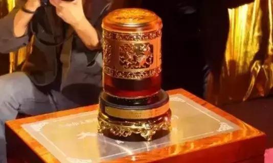 中国5种土豪茶，最贵的克价12万，一壶泡掉上百万