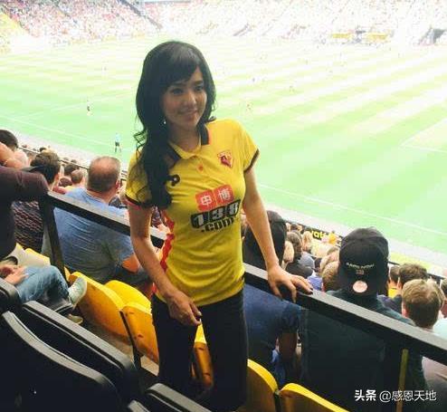 苍老师也爱足球，她多次为喜爱球队助威