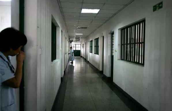 专管“卖淫嫖娼”的收容教育制度成历史，作别“法外之刑”