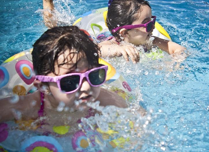 张亮13岁儿子近照曝光,张亮儿子今年几岁身高多少