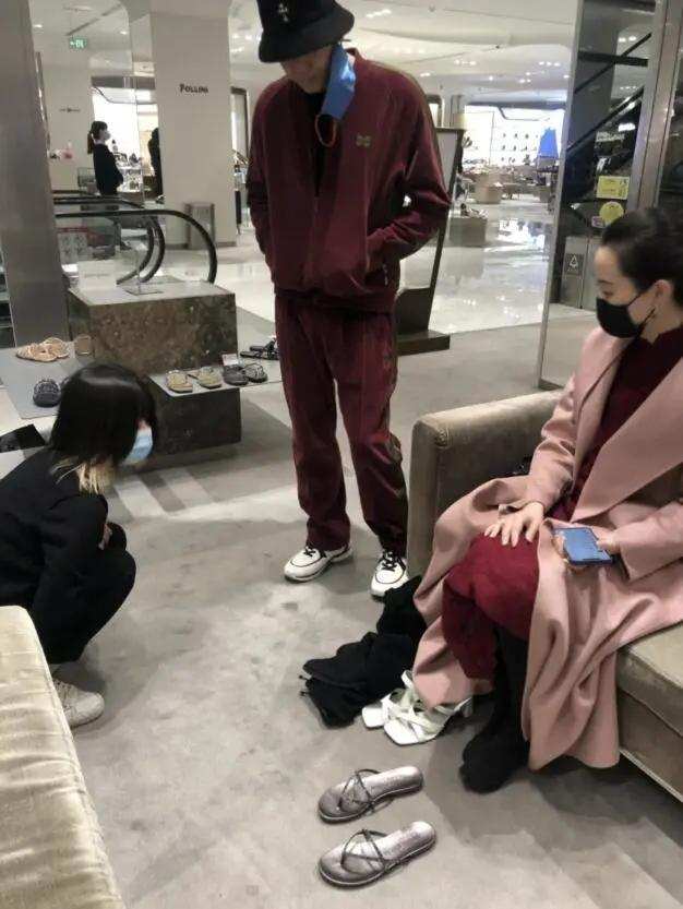 林依轮和他太太,林依轮买豪宅