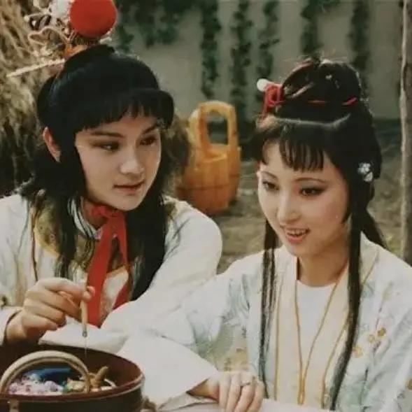 李佳琦的口红，都是他玩剩下的