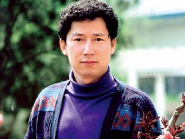 他是北京首富，也是头号软饭王，坐拥80亿身家，晚年遭亲人反目