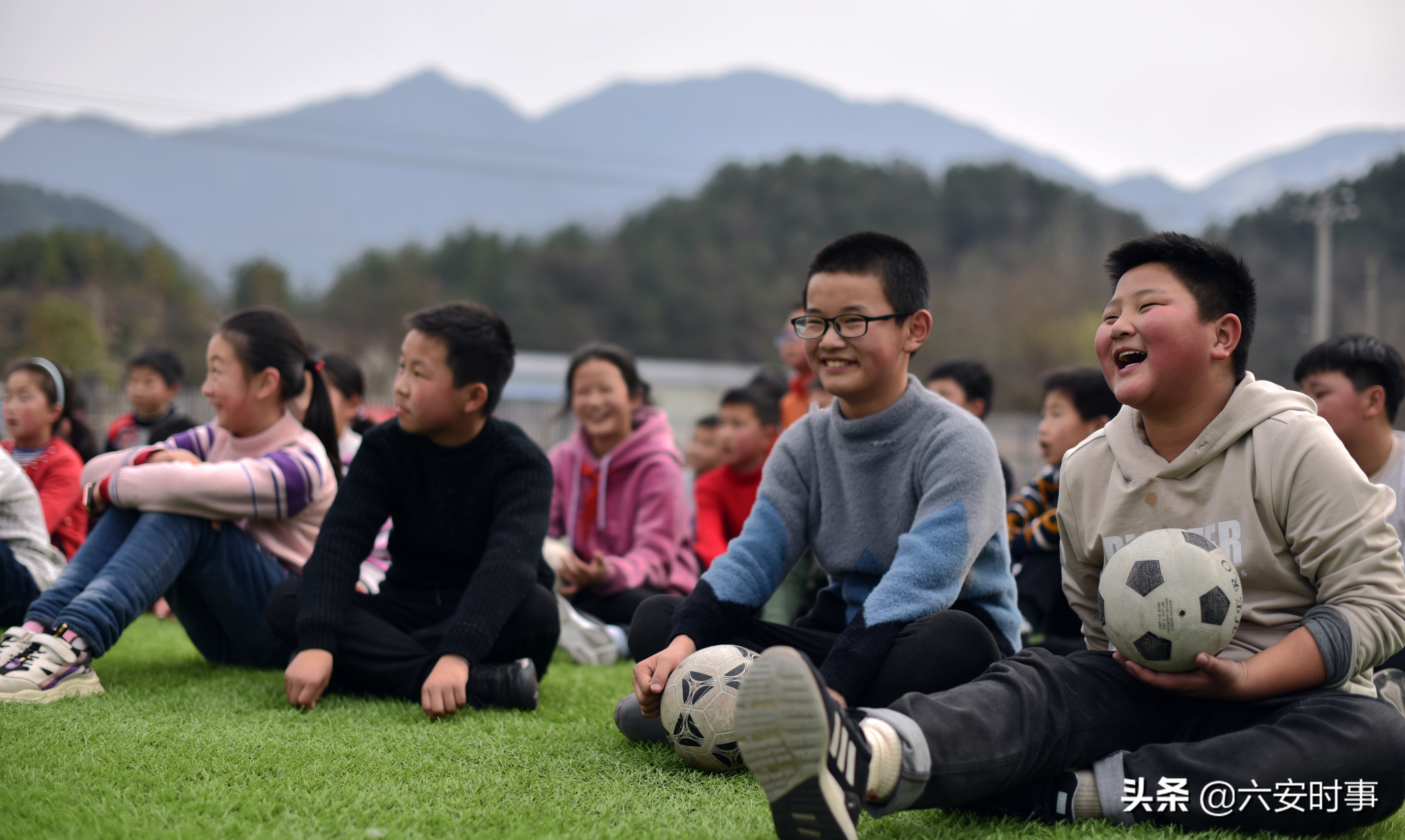 志愿者到嘉禾开展爱心助学活动,志愿者到嘉禾爱心助学活动