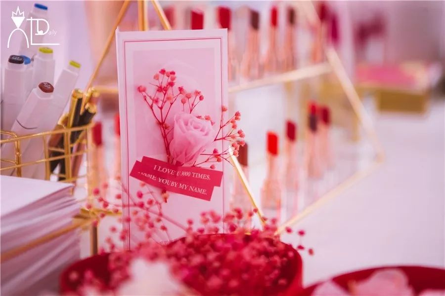 兰蔻圣诞礼包口红,兰蔻暴力熊口红