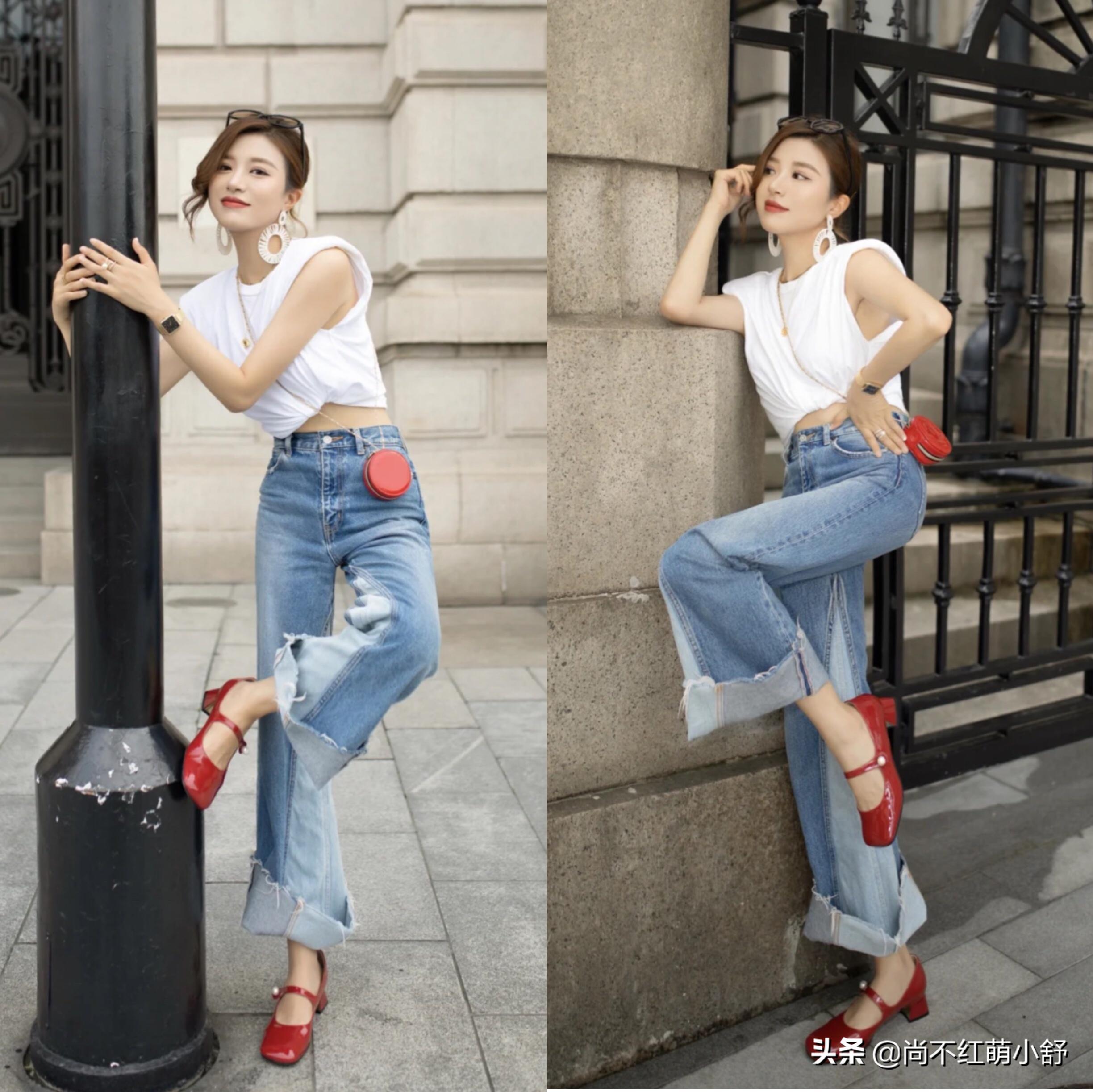今年夏天流行什么颜色牛仔裤,蓝色微喇牛仔裤搭配鞋子