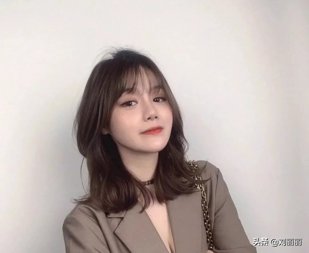 最新流行的锁骨发型,永不过时的发型