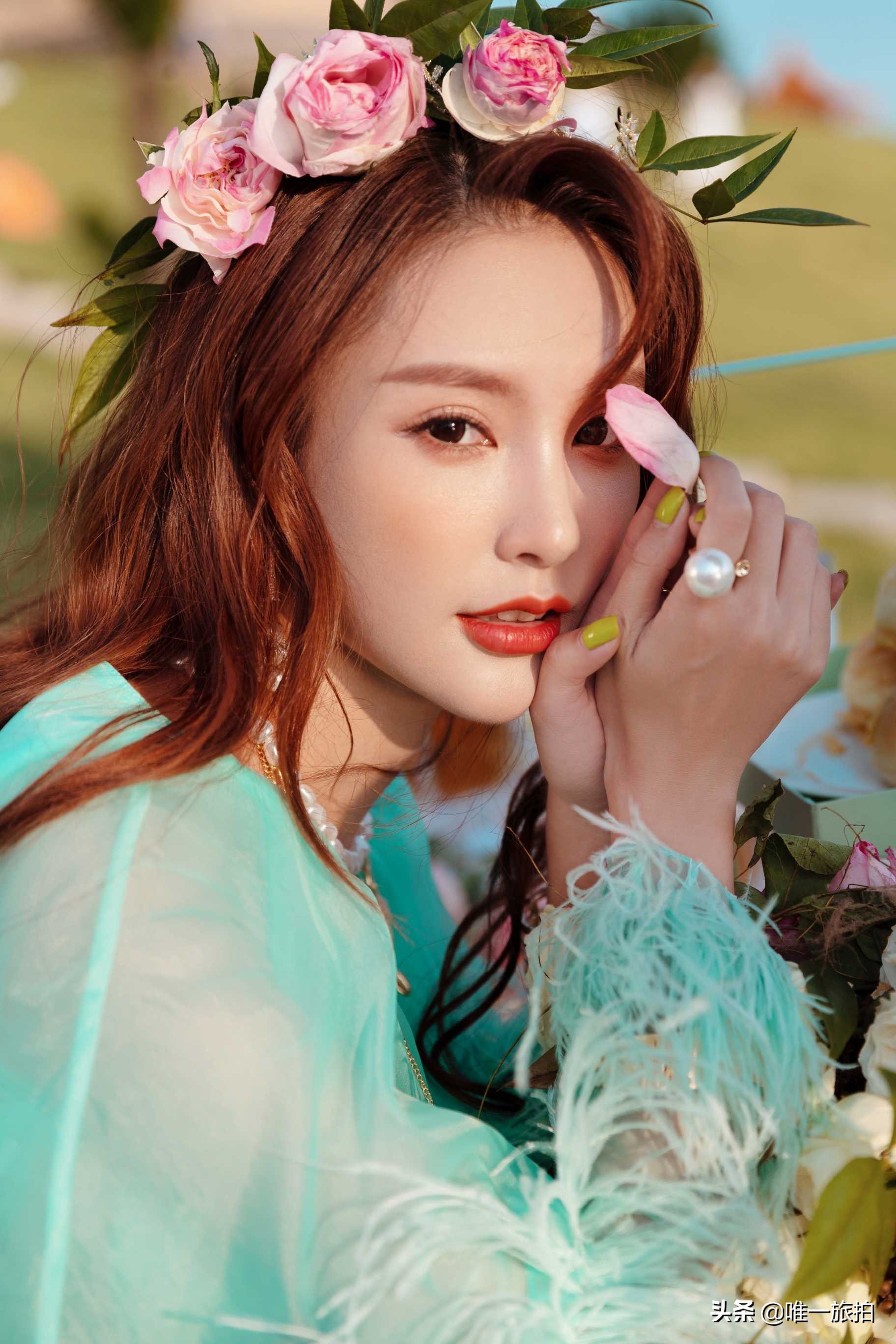 蓝色婚纱美出高级感,2024年流行的5大风格婚纱