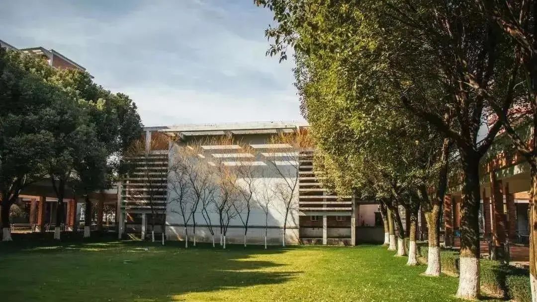 2022浙江万里学院招生简章,浙江万里学院课上提问