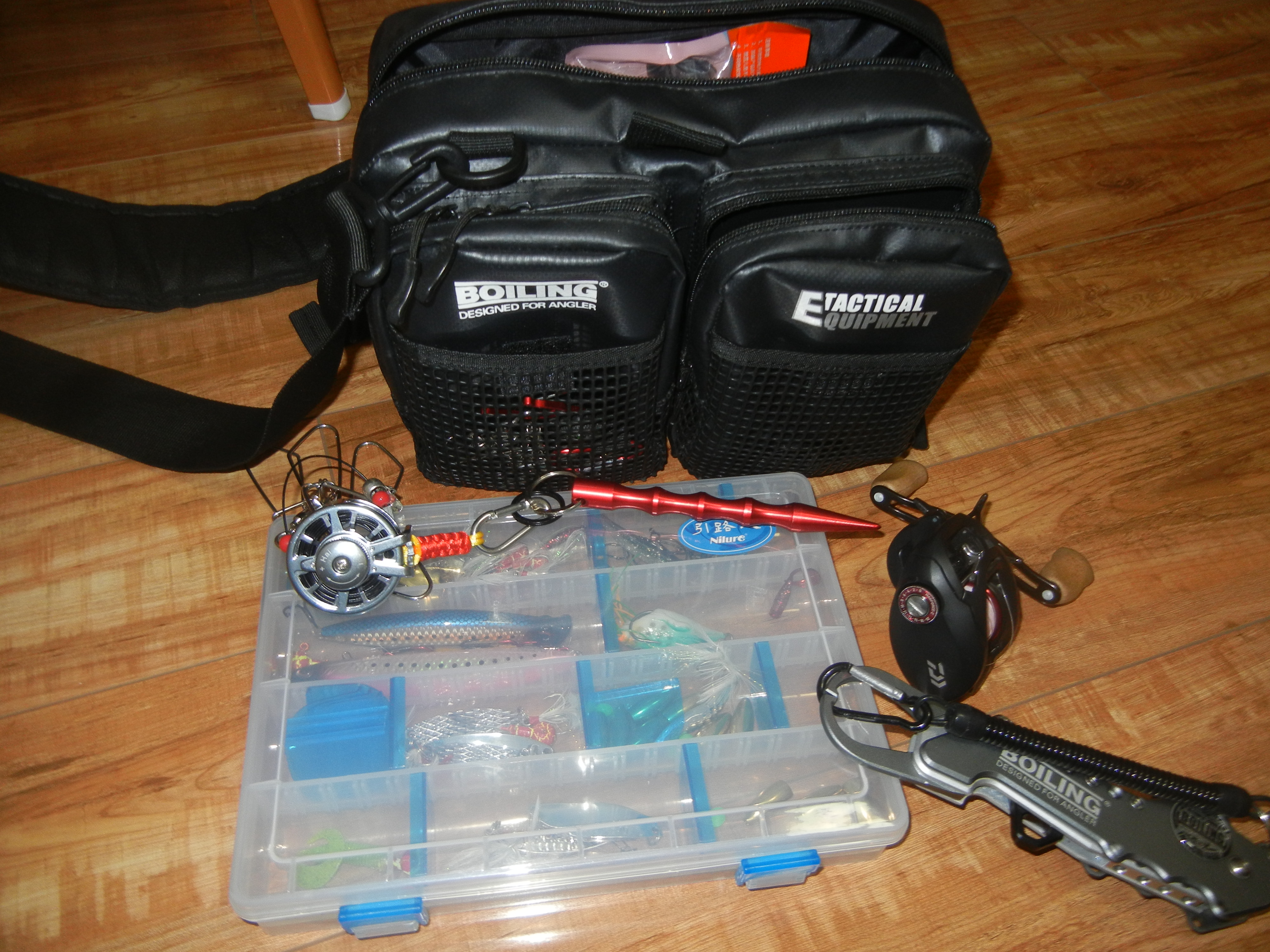 小毛钓鱼饵料,小小的钓鱼装备