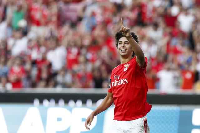 最新足坛转会历史费排行榜TOP10，内马尔名列榜首，C罗接班人上榜