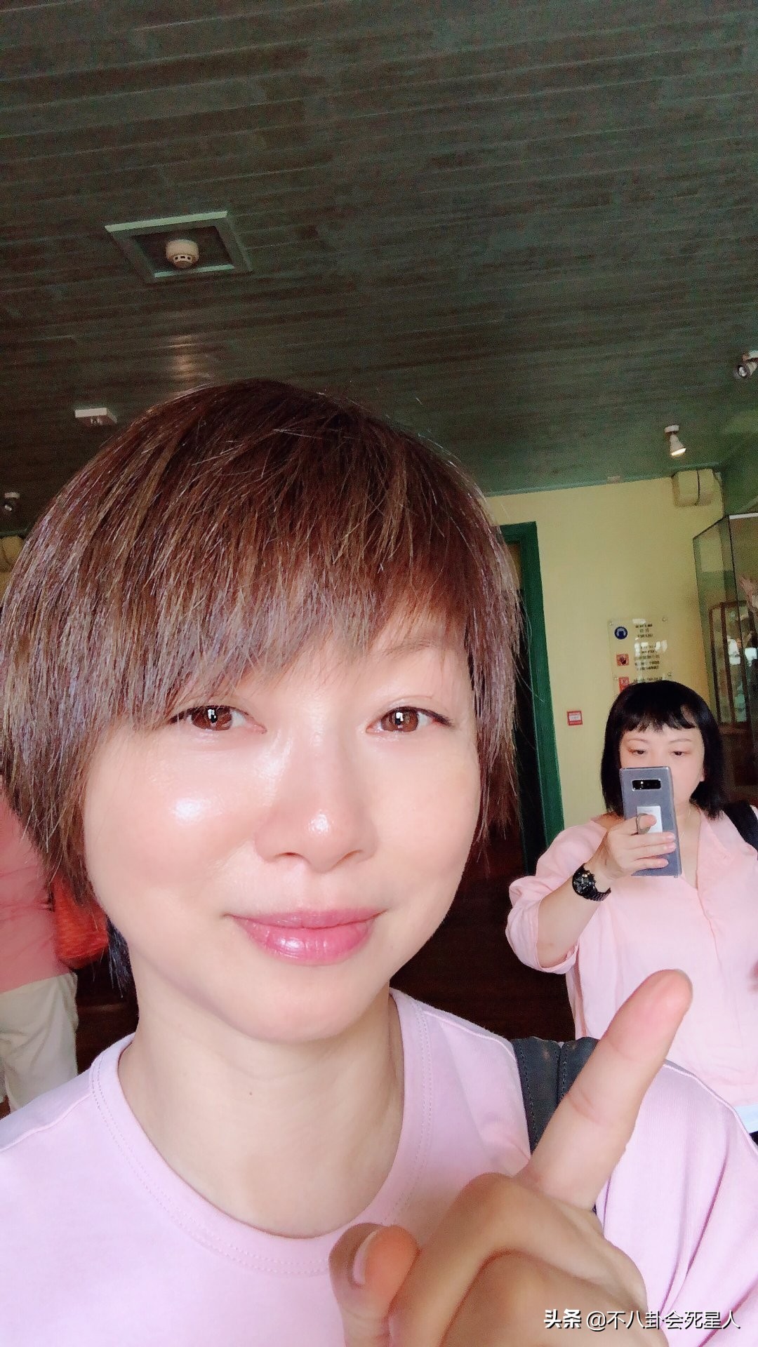 她是最经典建宁公主，今52岁脸胖成球，背后原因让每个女生羡慕