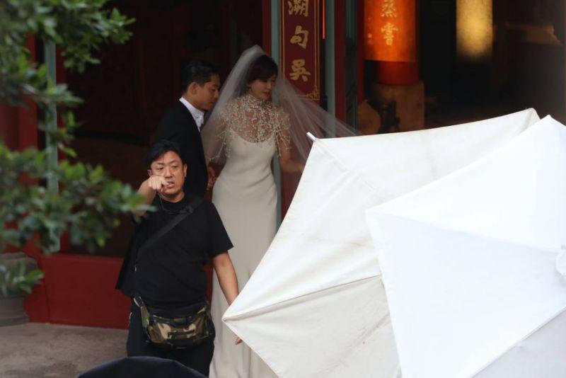 林志玲婚礼官方花絮影片曝光,林志玲婚礼彩排身穿婚纱激动落泪