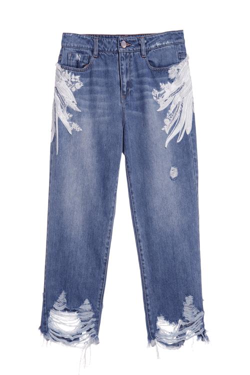 它们是街拍中永不落伍的存在也是你衣柜的救星