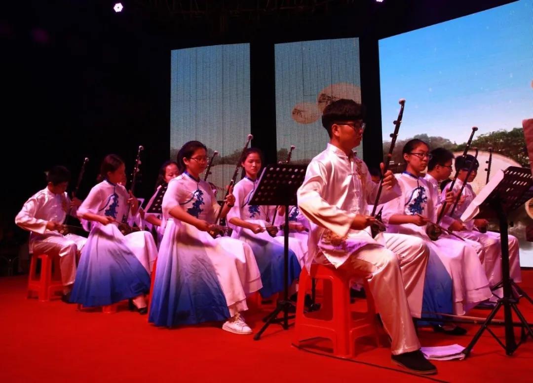 “诗里、画里、梅里”，这所学校在“梅花品格”下建构共生课堂