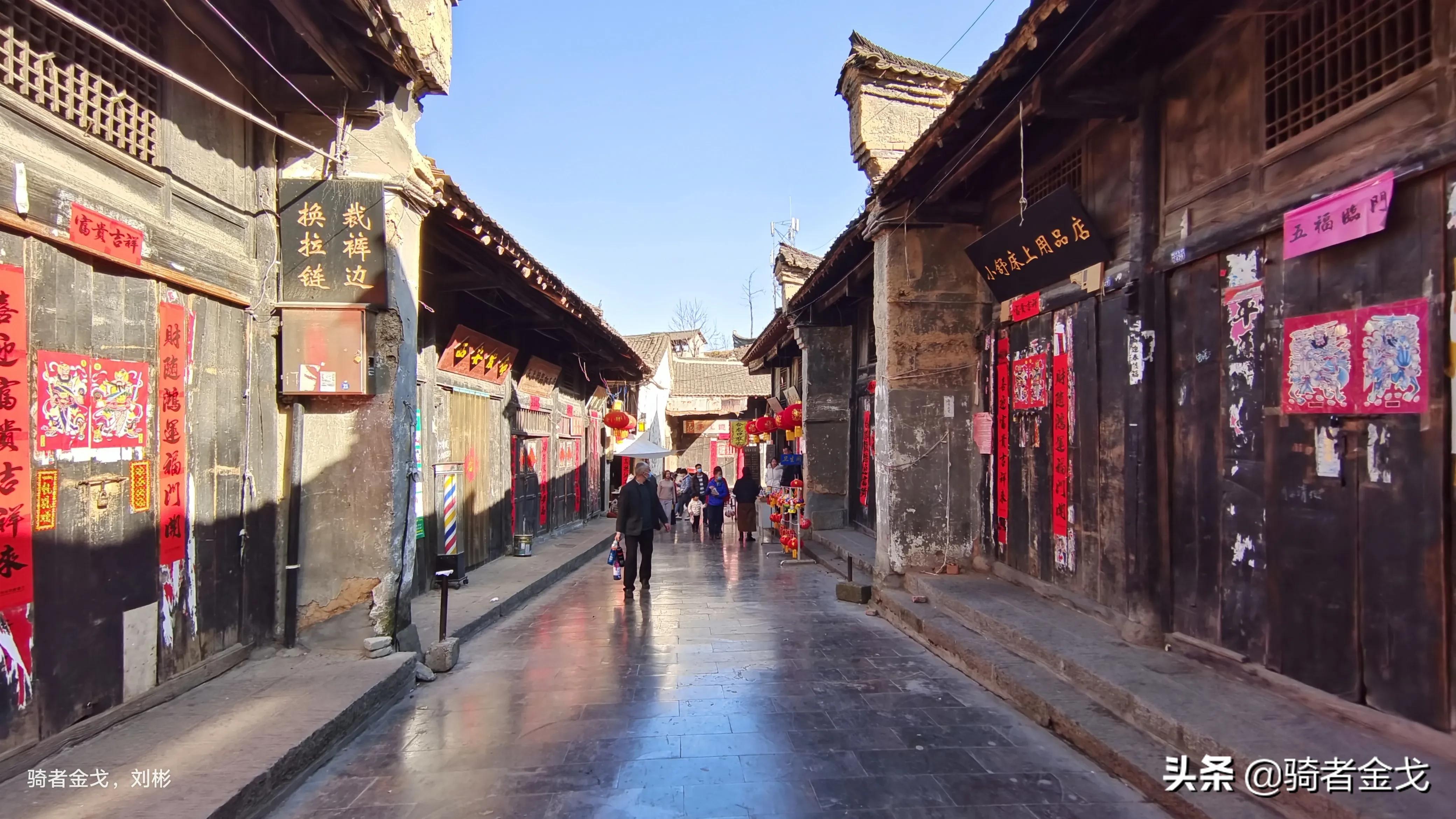 凤凰古城传说,凤凰古城沱江流过哪些地方