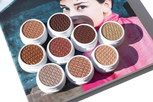 眼影日常推荐配色有哪些,好看又不显肿的眼影配色