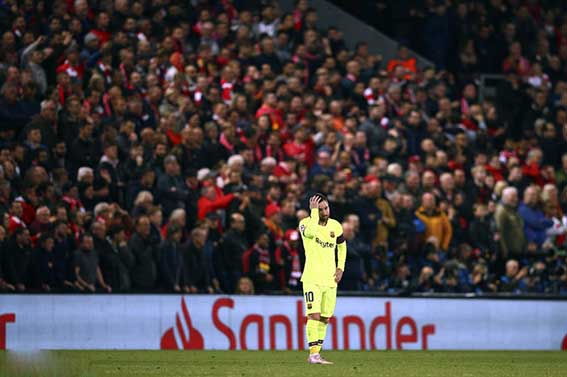 拉丁天后夏奇拉现场视频,夏奇拉声援巴萨视频