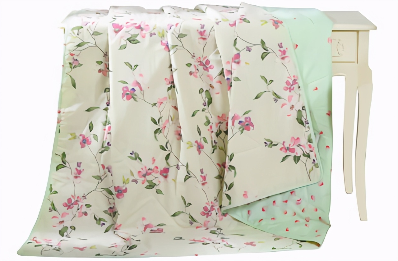 桑蚕丝空调被可以洗衣机洗吗,蚕丝空调被能用洗衣机洗吗