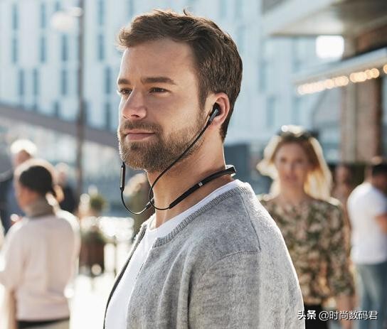 高品质音乐入耳式蓝牙耳机,挂脖式蓝牙耳机高颜值