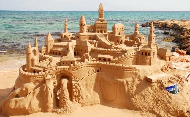 二年级下册第10课沙滩上的童话,二年级下册语文沙滩上的城堡复习