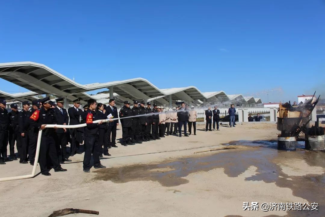 【平安站车路金盾护你行】青岛铁路公安处加强冬季消防安全管理