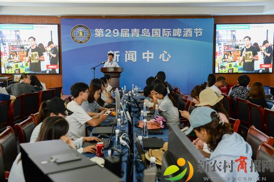 青岛西海岸新区金沙滩啤酒城,青岛接待游客超1亿