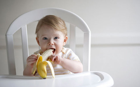 小孩大便带血医生说没事,1周岁宝宝大便带血丝