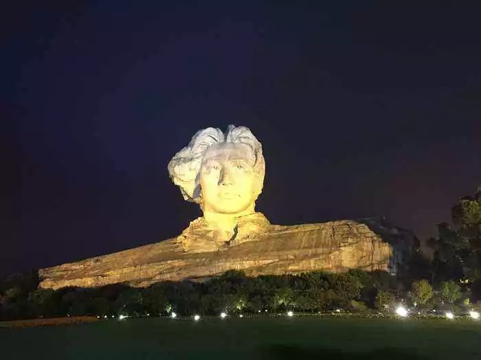 不甘寂寞的城市成都,长沙娱乐之城