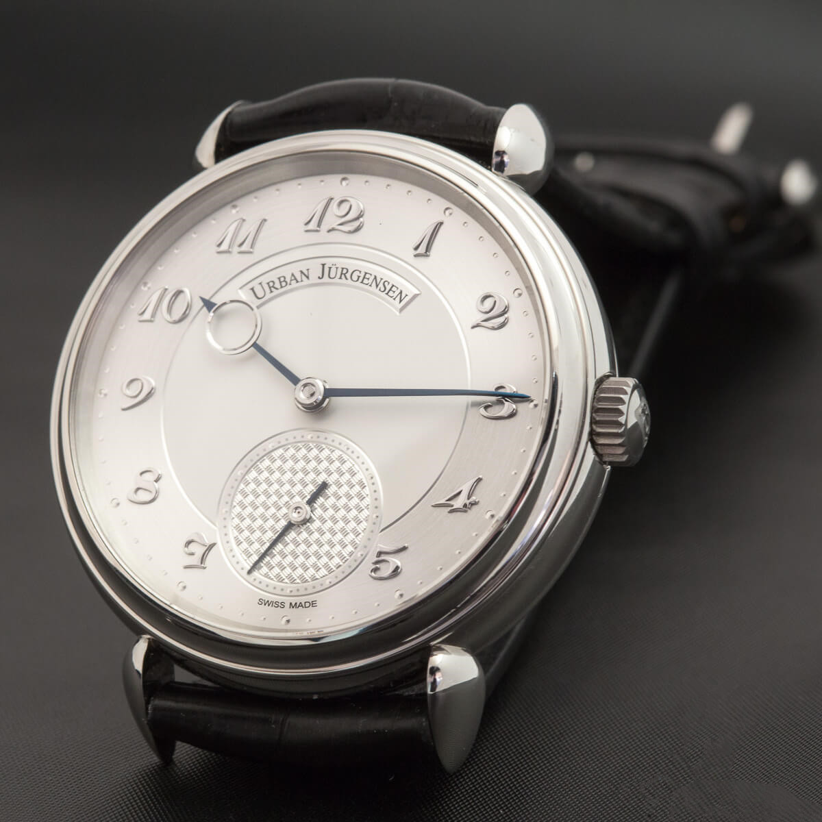 金表好还是钢表好,欧米茄星座金表好看还是钢表好看