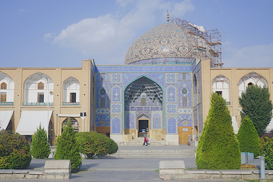 伊朗：黑纱下骚动的嬉皮青年