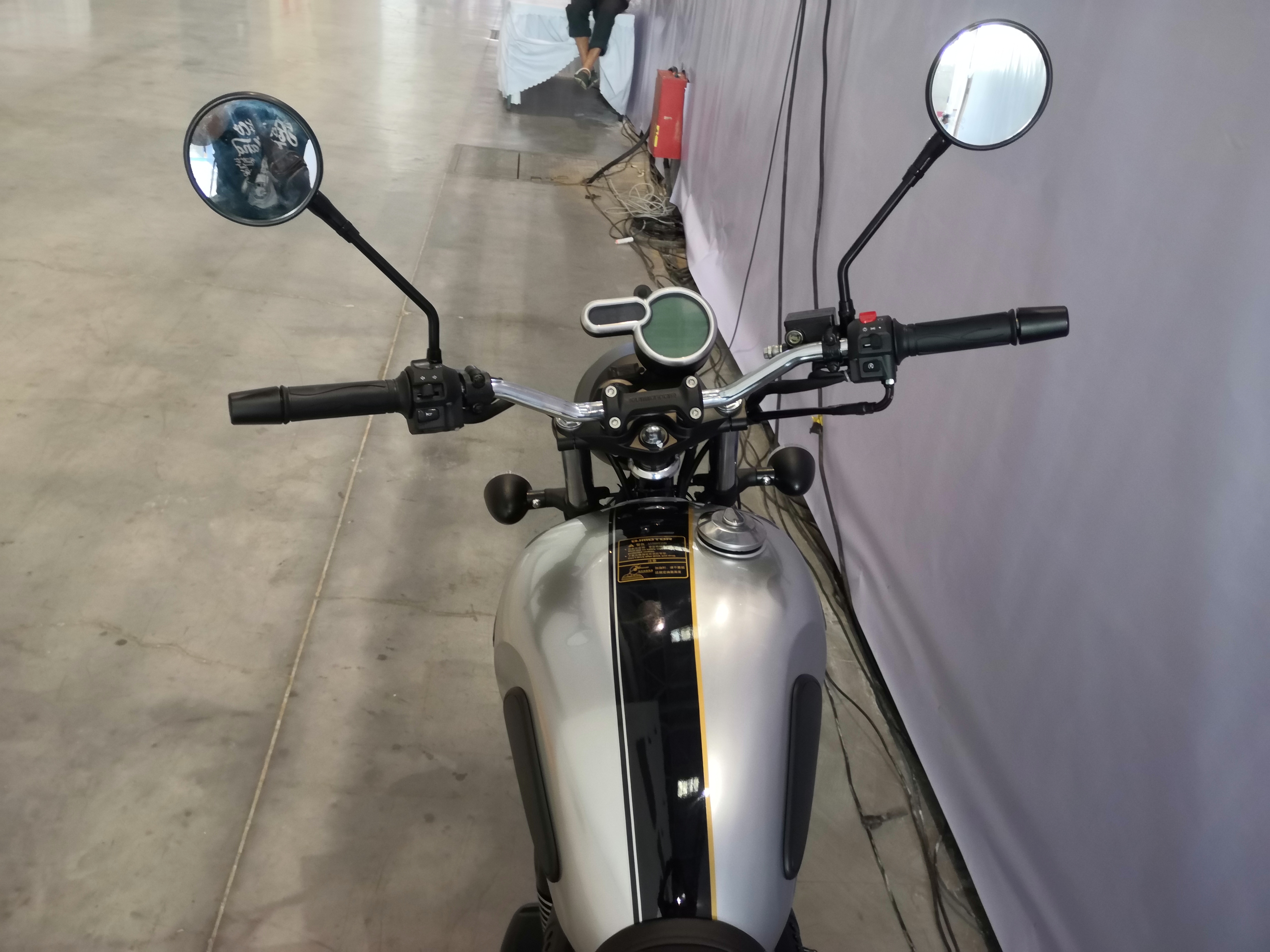 qjmotor逸250复古摩托测评,逸250深度测评