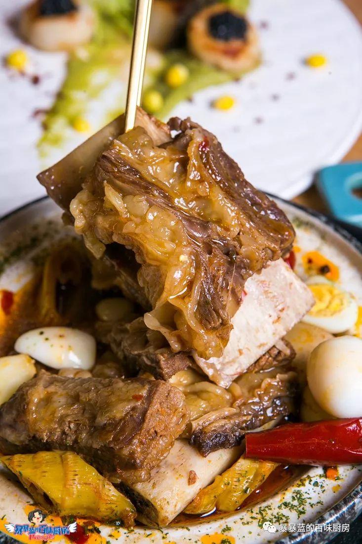 来这家店你真没办法好好吃饭，每道菜都堪比艺术品，好吃到光盘