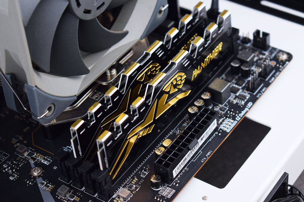 来自AFR颗粒的小惊喜，宇瞻黑豹DDR436008Gx2内存套条开箱试玩