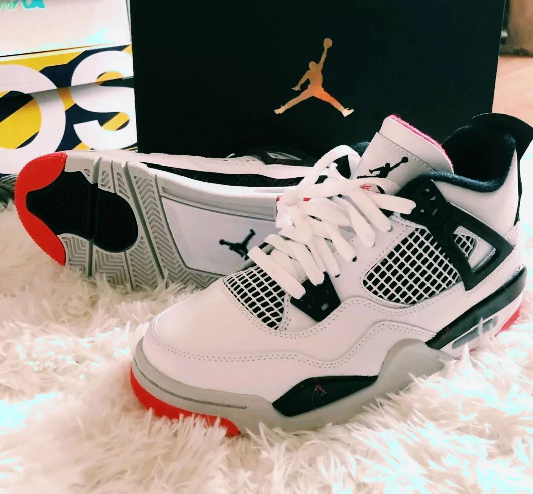 潮鞋推荐300元以下百搭,必入潮鞋3款经典百搭潮鞋推荐