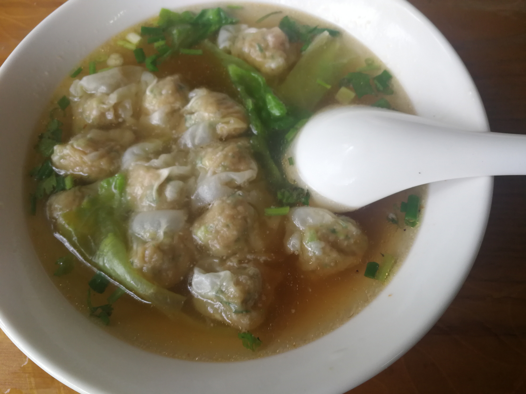 小馄饨皮怎么样包大馄饨,包馄饨的时候皮容易破怎么办