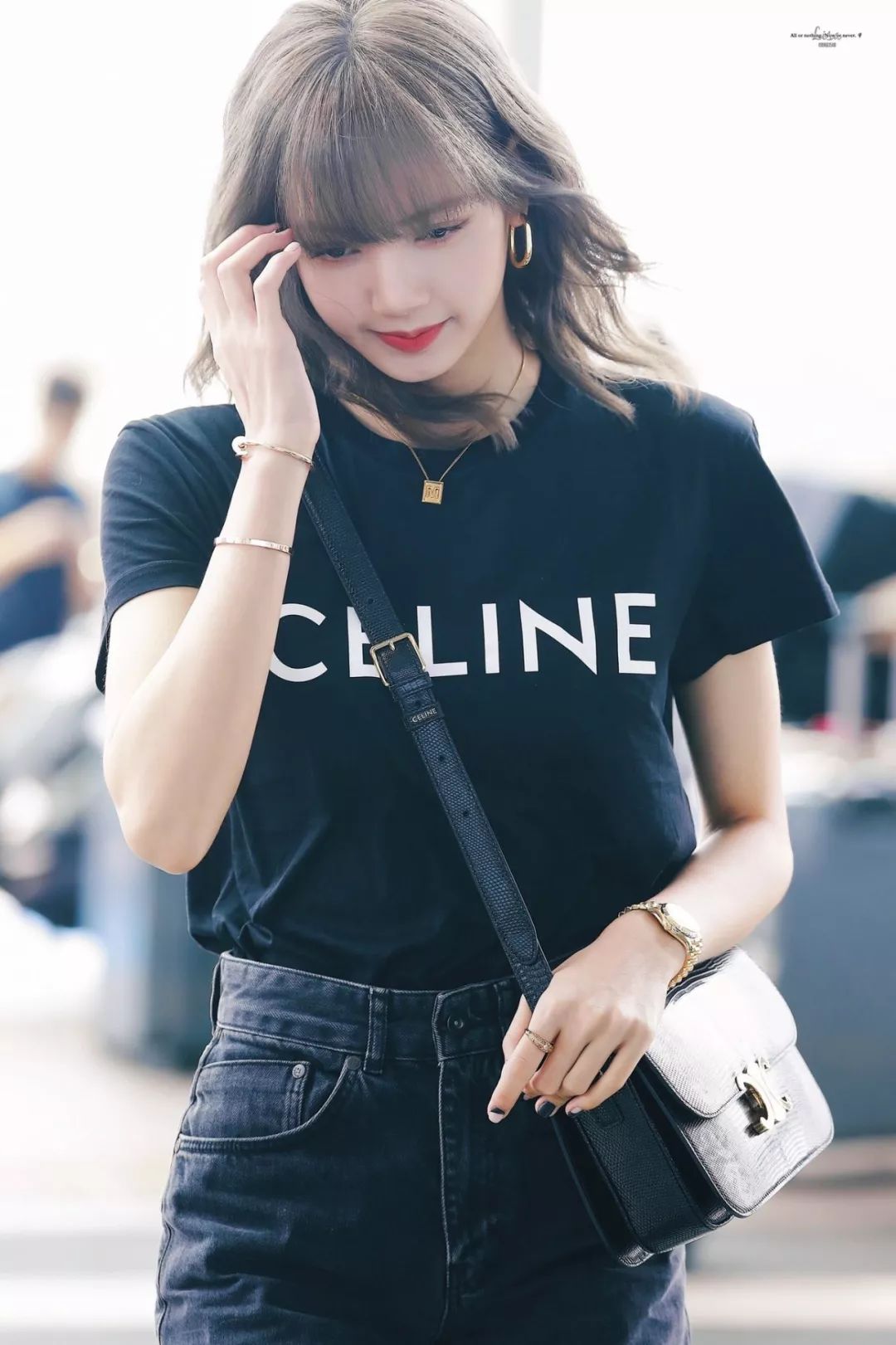 blackpink19年收藏盒团照,blackpink联名款包