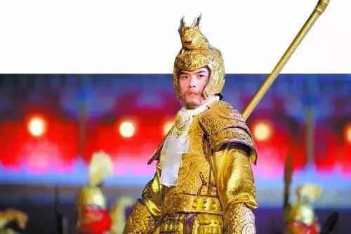 唱歌只是副业？双截棍行云流水的周杰伦，功夫才是他的本命