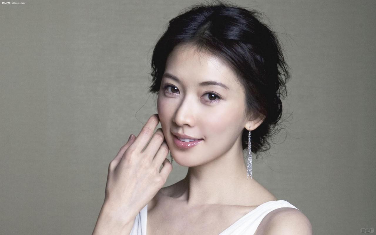 林志玲情人节录视频，鼻子部位疑似有淤青，评论区现神评论