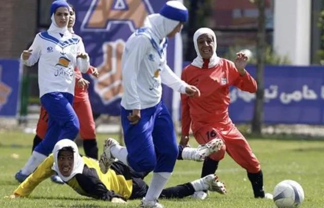 盘点足坛意外猝死的五个人,足球运动员因得新冠去世