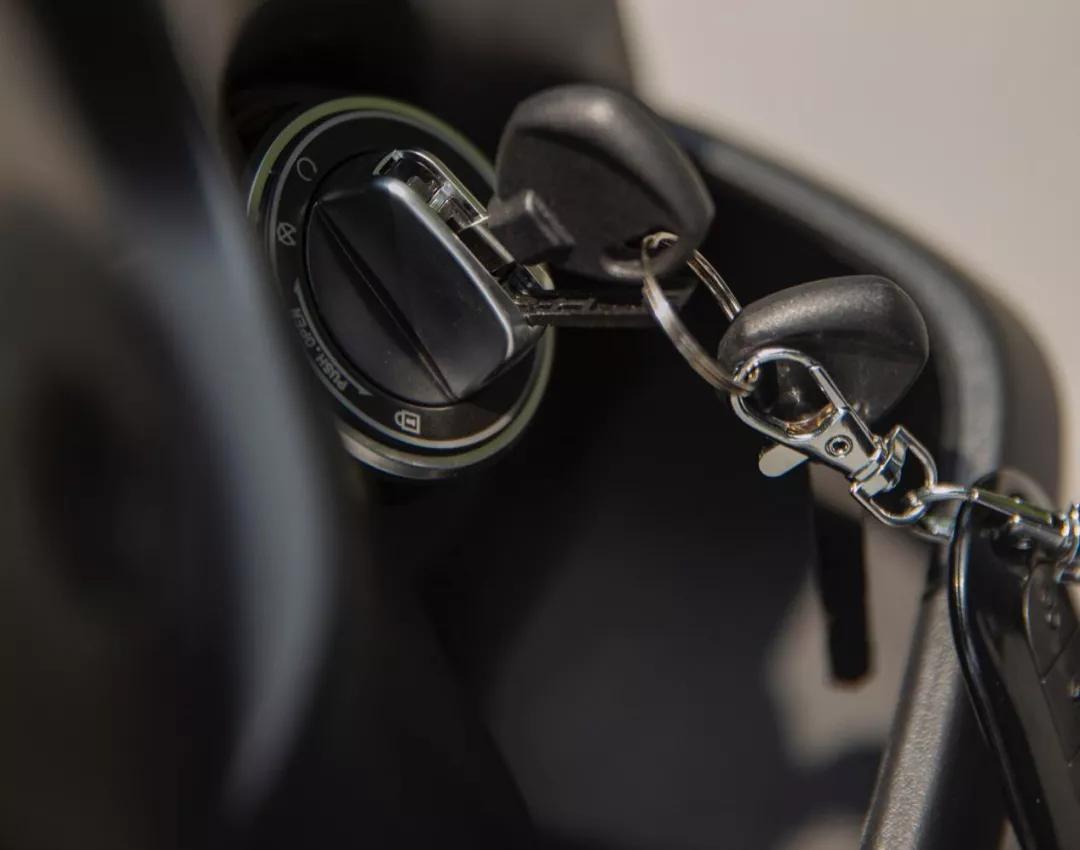 雅迪轻便摩托T9D能装多大电池,雅迪t9