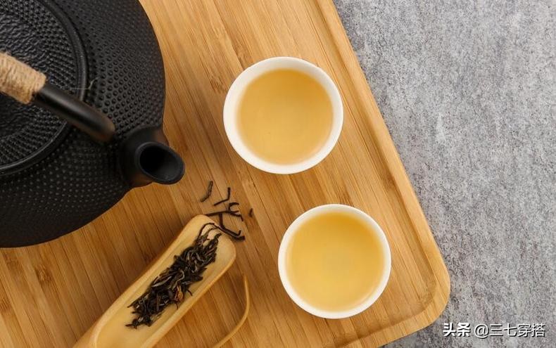 新买衣服掉色怎么处理不让它掉色,新买红色衣服怎么洗不掉色