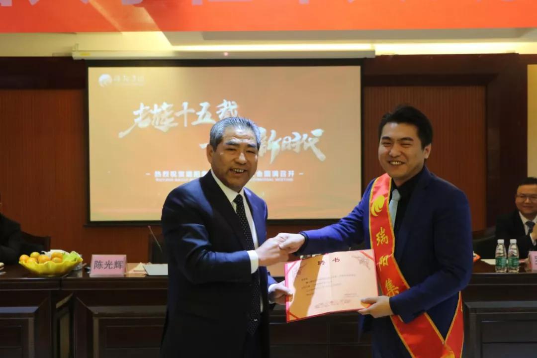 高安“陶二代”集体接班!全国大量陶瓷企业面临“接班”难题