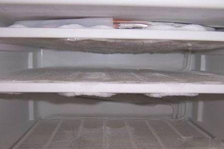 衣服上的霉菌斑点怎样去除,衣服上霉菌斑最有效的方法