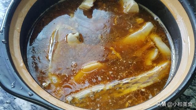 豆腐炖鱼怎么做好吃又简单视频,酸菜豆腐炖鱼汤的做法大全家常