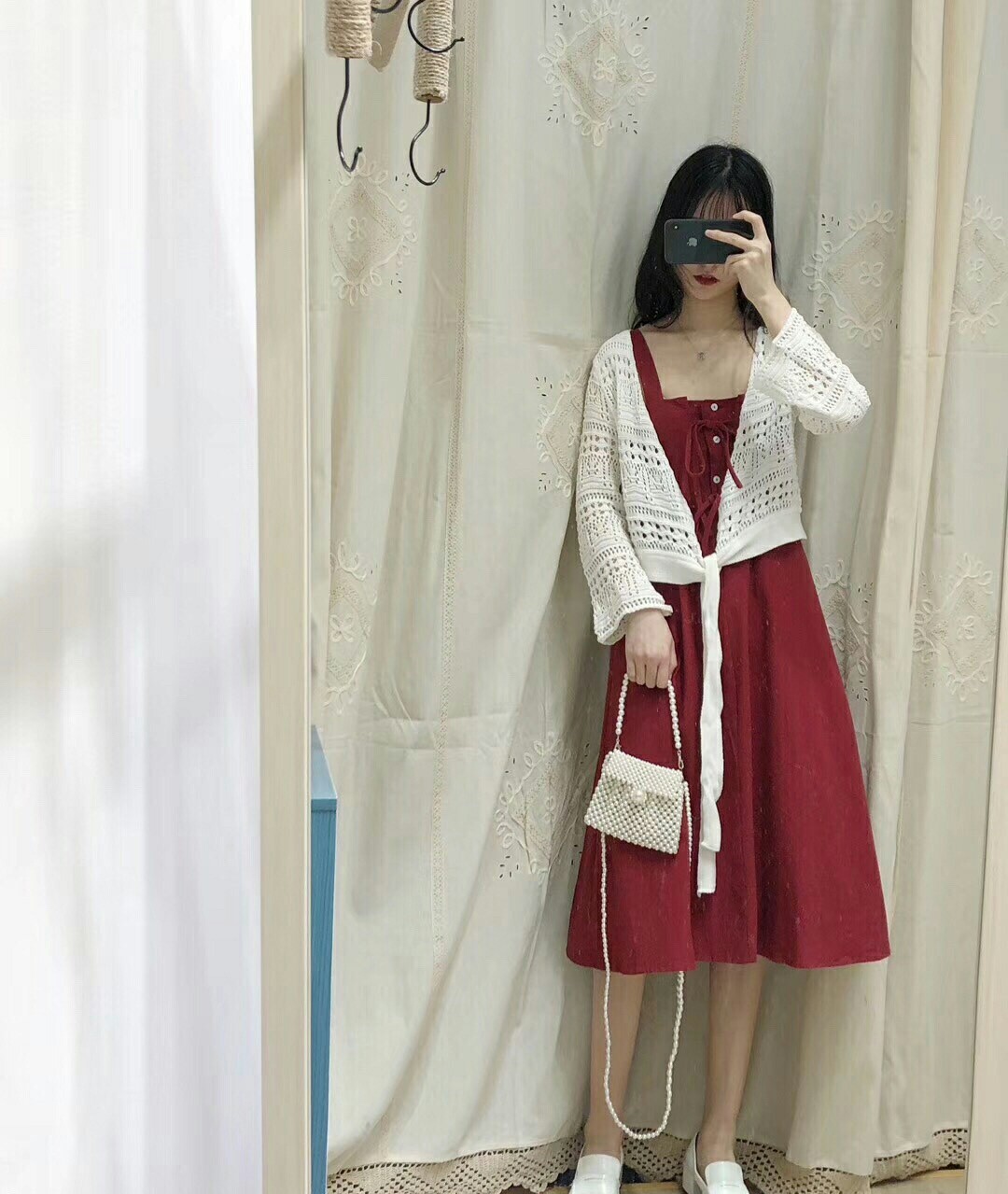 男朋友纠结穿吊带里面穿什么,男朋友介意自己穿露肩的衣服