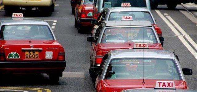 香港老皇冠出租车怎么还没报废,香港出租车为啥都是老皇冠