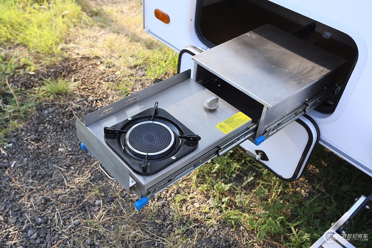 拖挂式房车价格10万左右睡两人,顶级双轴高端9.7米拖挂房车