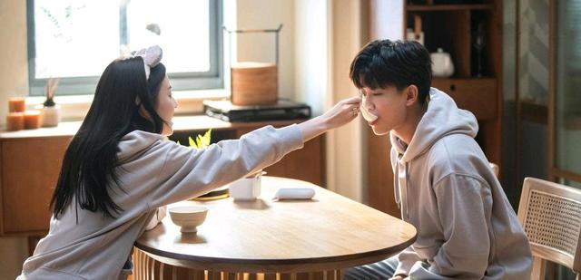 浮生只合尊前老雪满长安道,浮生只合尊前老雪满长安道解释